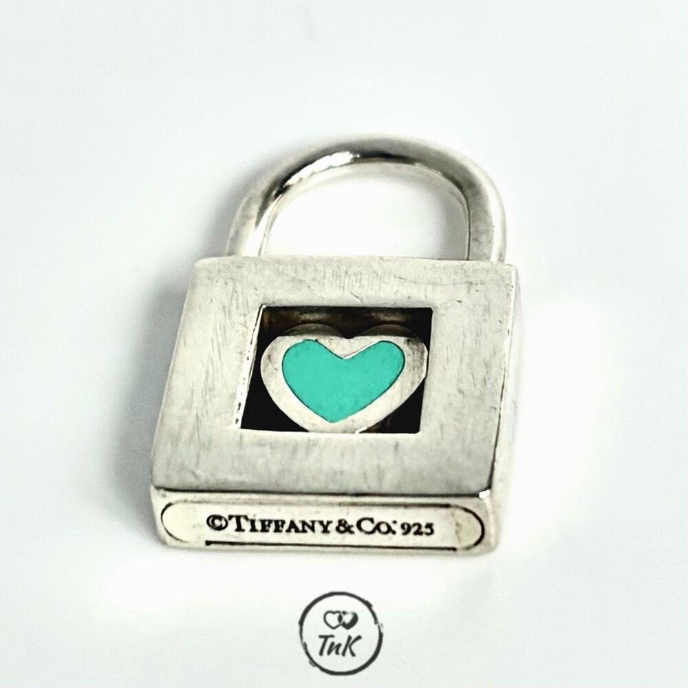 Tiffany & Co sterling silver padlock charm with blue enamel heart - Picture 3 of 15